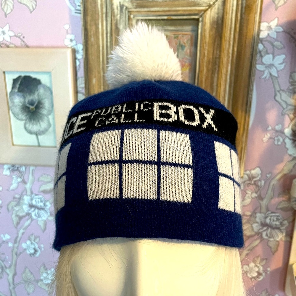 Dr Who kids beanie